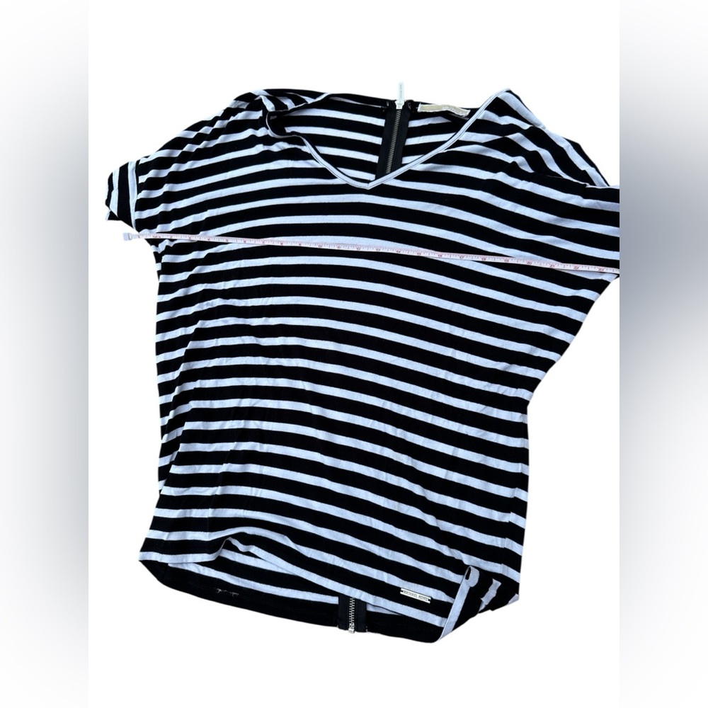 MICHAEL Michael Kors Black and White Striped Top size large - Picture 11 of 12